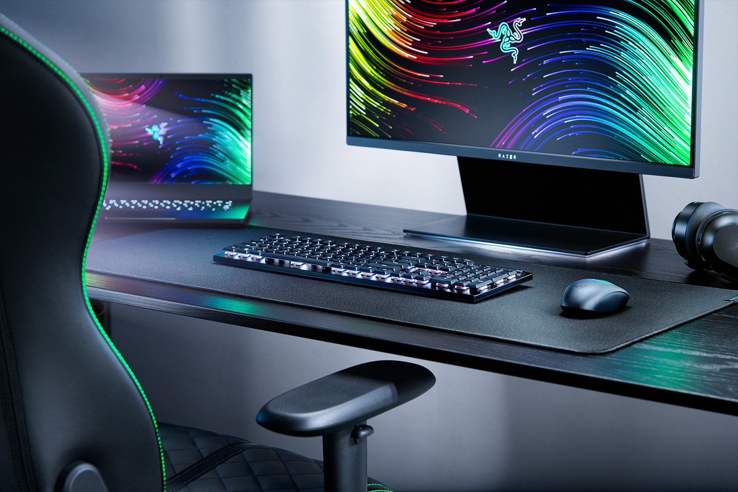 Razer DeathStalker V2 Pro Gaming Keyboard Dual Wireless Optical Red Switches RGB UK Layout QWERTY